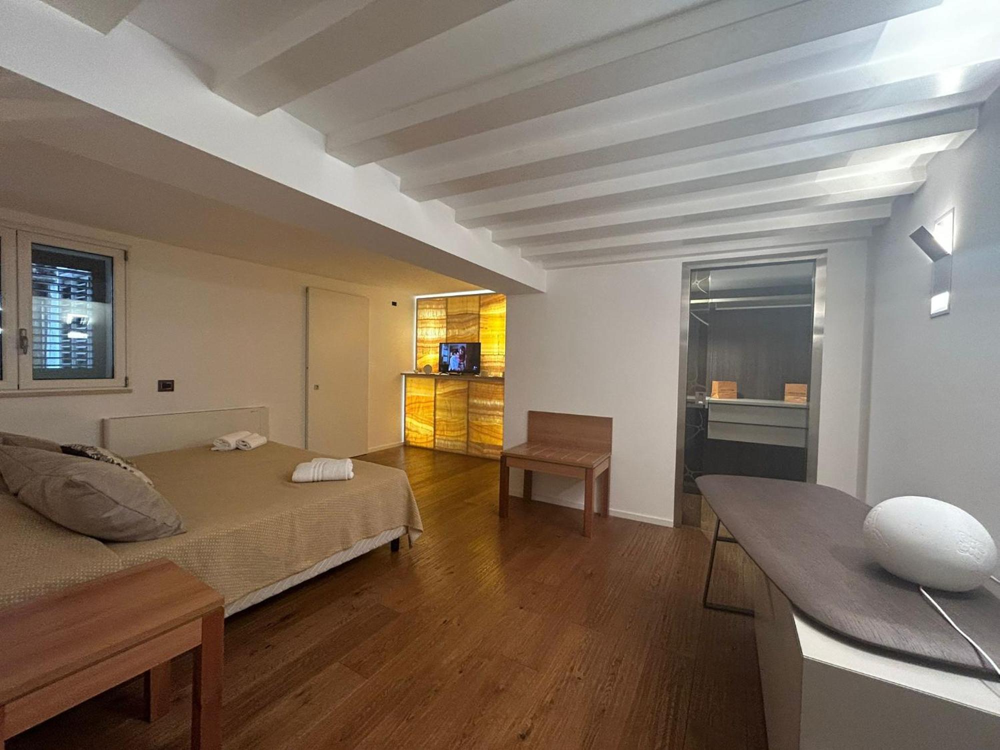 Prince Suite Palermo Quarto foto